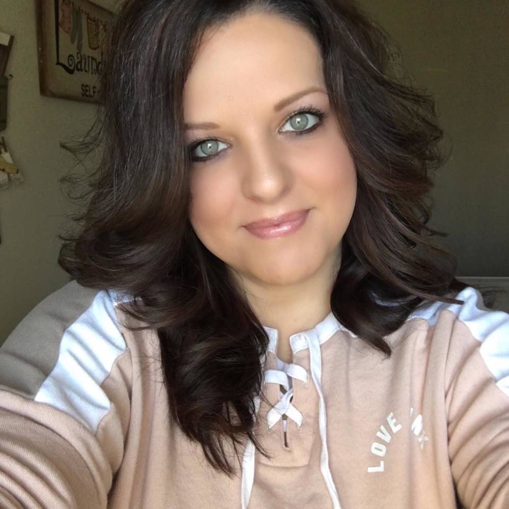 Meet your Posher, Crystal